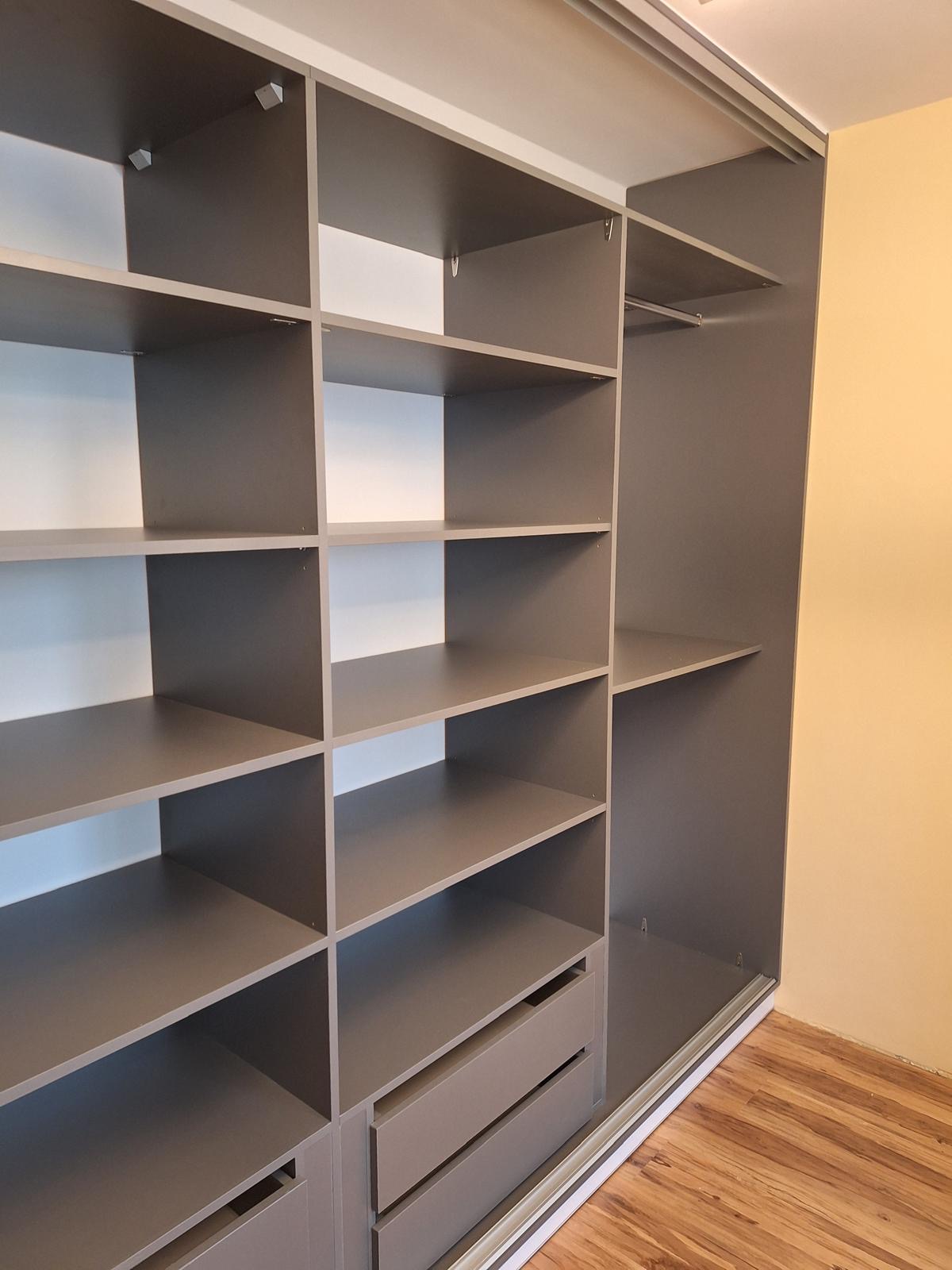 FALAT Vstavaté skrine